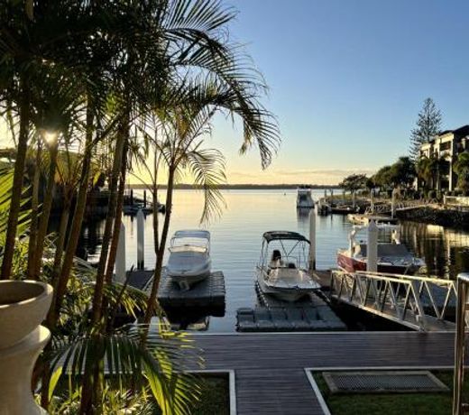 Waterfront Oasis in Runaway Bay