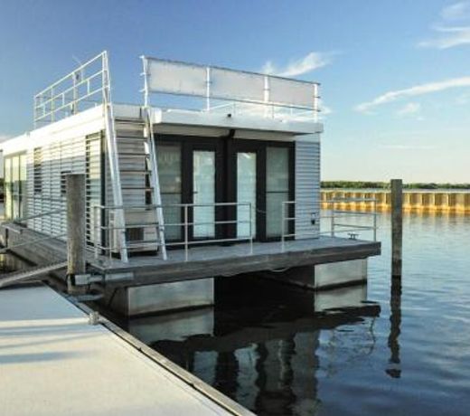 Houseboat Floating House "Leni", Ribnitz-Damgarten