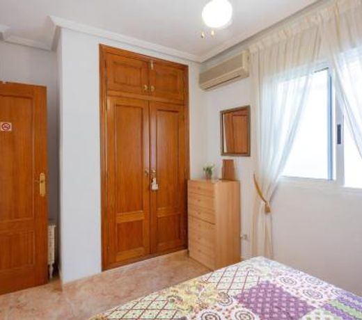 Tara 2 bed Townhouse in Torrevieja