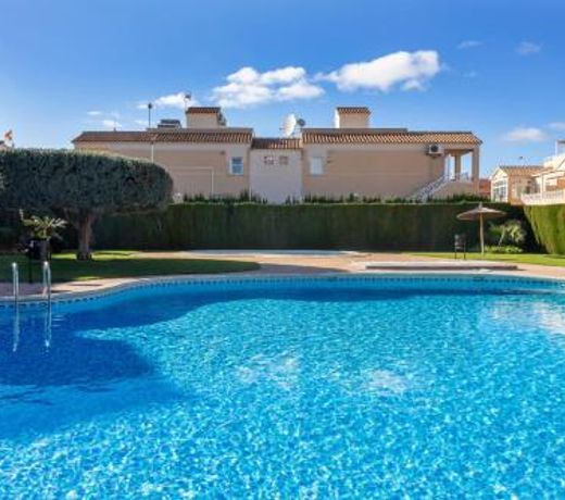Tara 2 bed Townhouse in Torrevieja