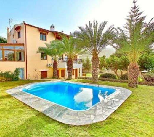 Villa Karteros with private swimming pool