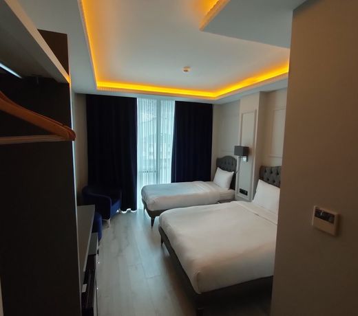 LOFT AÄ°RPORT HOTEL