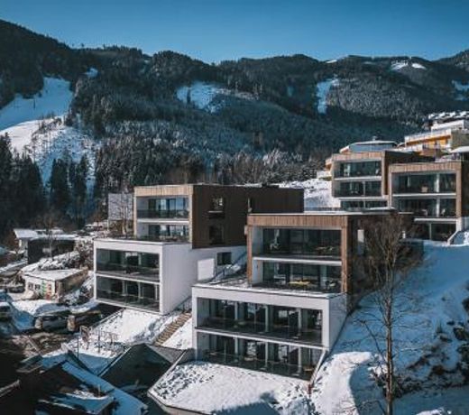 Nikolaus by AvenidA Panoramic Wellness Suites