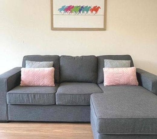 Racecourse Apartments