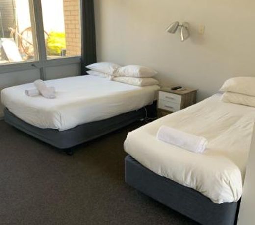 HOPETOUN COMMUNITY HOTEL MOTEL