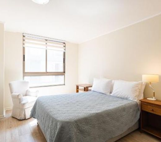 Urban Red 2BR W/ Wifi, Tv, Pool & Gym