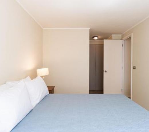 Urban Red 2BR W/ Wifi, Tv, Pool & Gym