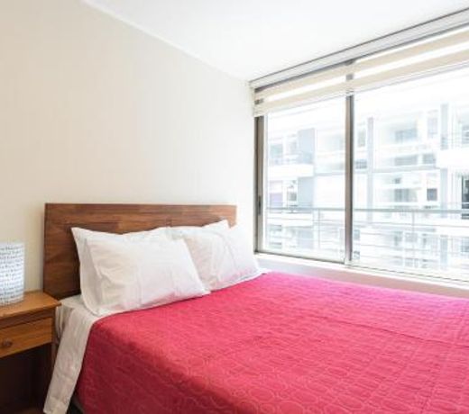 Urban Red 2BR W/ Wifi, Tv, Pool & Gym