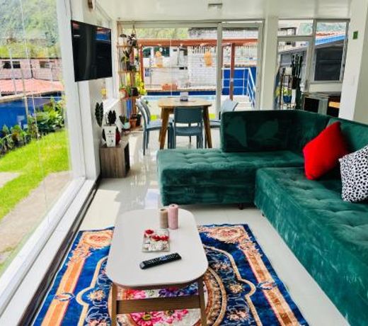 CASA VISTA HERMOSA
