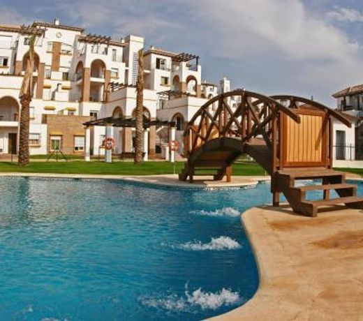 2 bed apartment with pools and spa