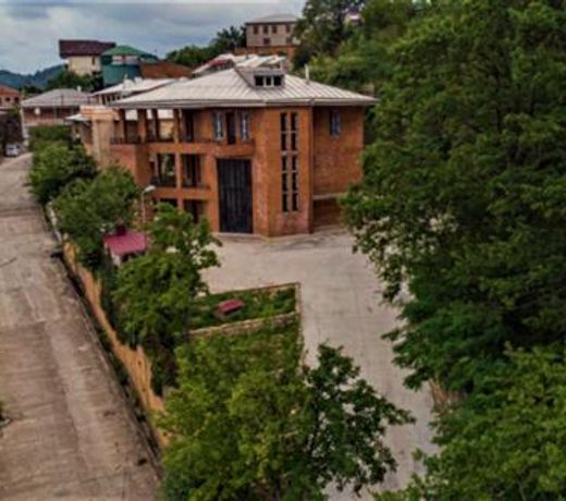 Mango's Guesthouse