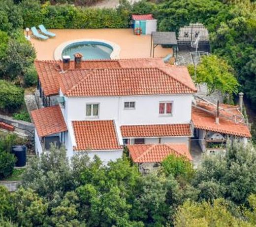 VILLA MITZELOS