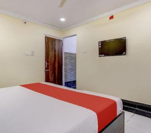 Collection O 82449 Hotel Srinivasa Residency