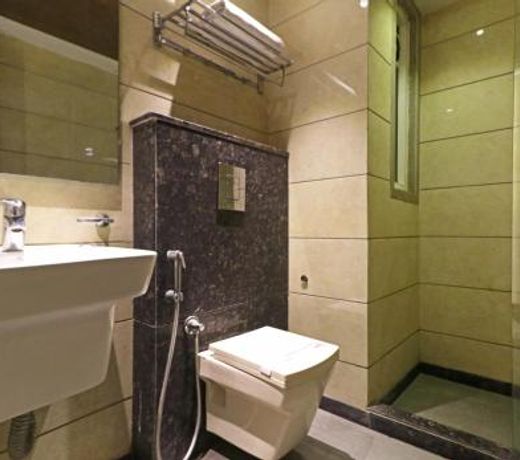 Hotel The IVY Grand With Free Secured Parking