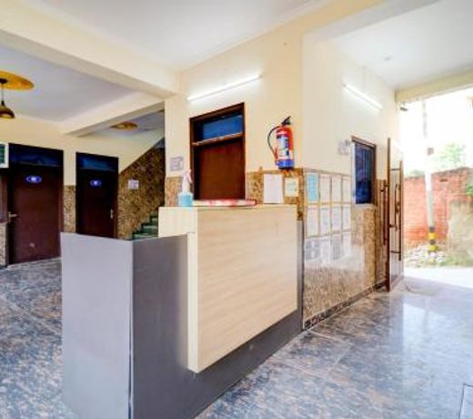 OYO Flagship 83647 Hotel Stay Delight