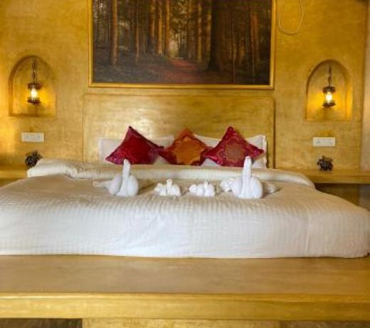 Chique Shanti Resort
