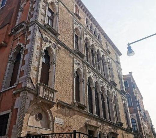 Palazzo Ca' Bernardo By Francesco Molon
