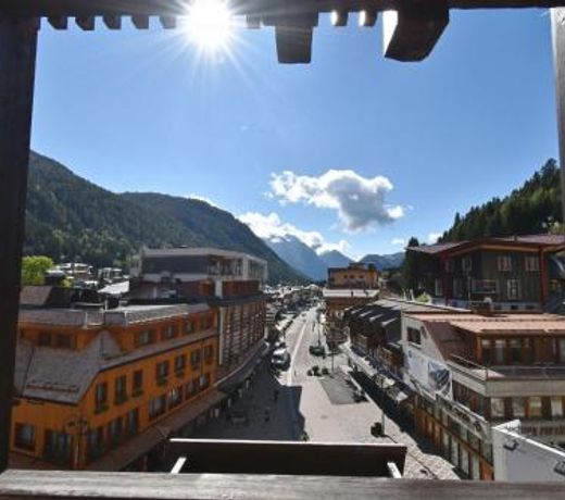 CENTRAL SPORT CAMPIGLIO 405