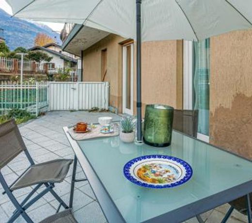Amazing apartment in Chatillon with WiFi and 2 Bedrooms