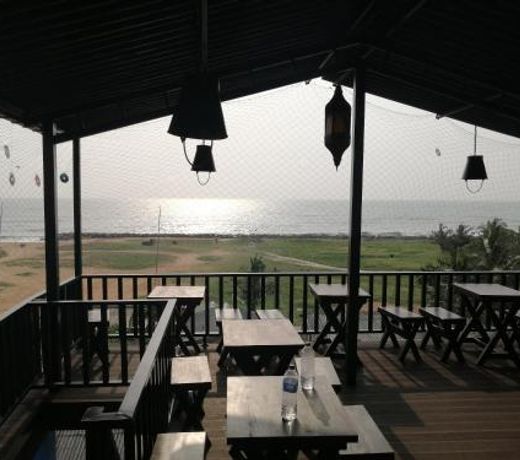 Le Petit Hotel & Restaurant