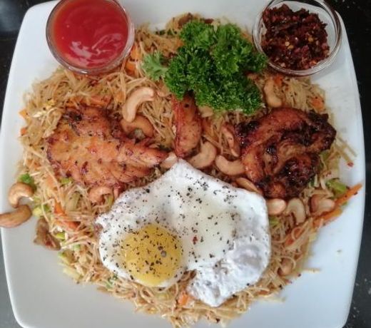 Le Petit Hotel & Restaurant