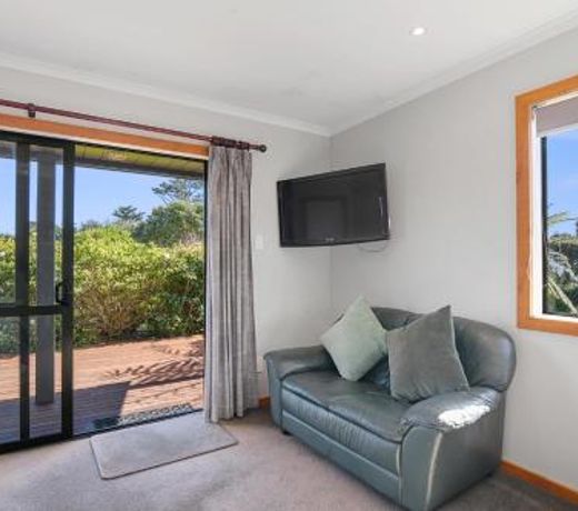 Upepo - The Garden Room - Cape Foulwind Studio