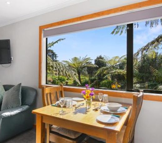 Upepo - The Garden Room - Cape Foulwind Studio