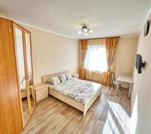 Apartment Ostrovskogo 93b