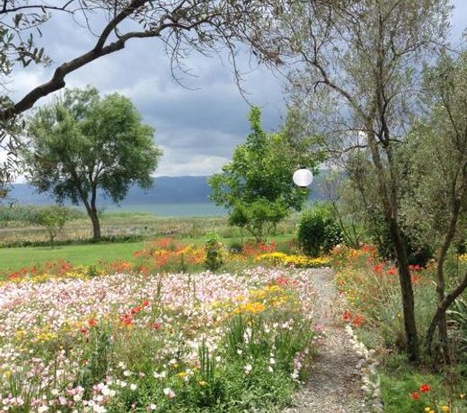 Perfect Lakefront Home on Iznik Lake Bursa