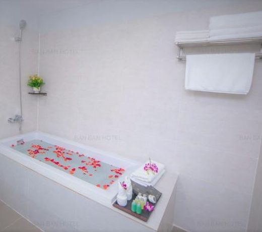 Ban Ban Hotel