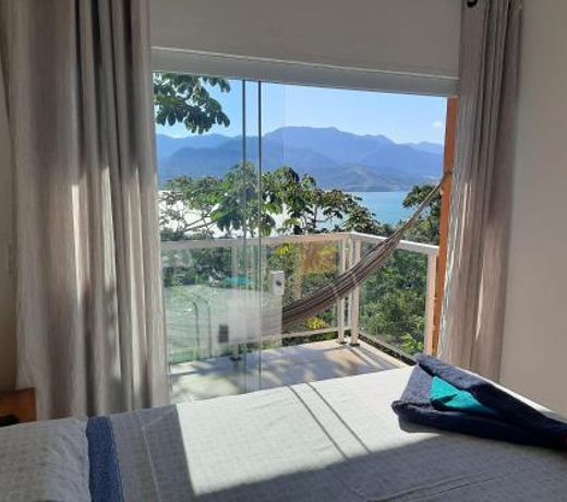 Chale Sasaki Ilhabela