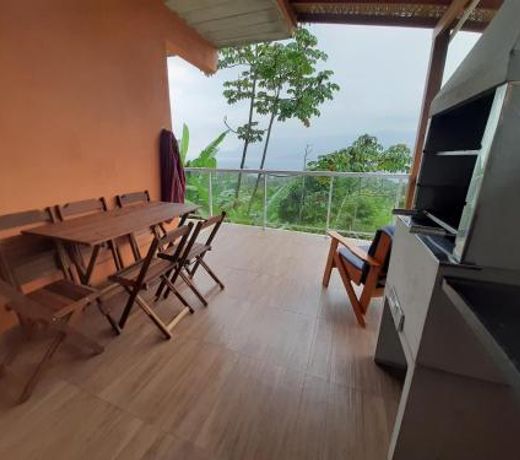 Chale Sasaki Ilhabela
