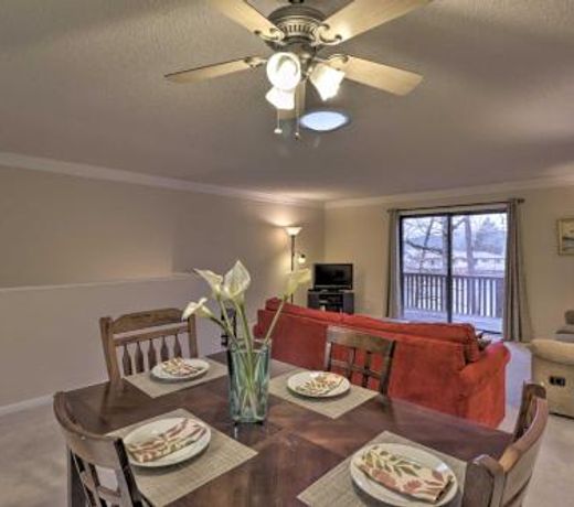 Hot Springs Townhome on Lake Desoto - Private Dock