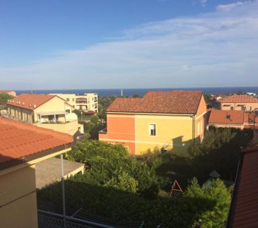 A Casa di Nonna Luciana - Trilocale con Giardino