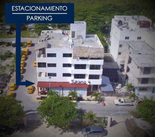 TUKANO 8 | En el centro de Mahahual