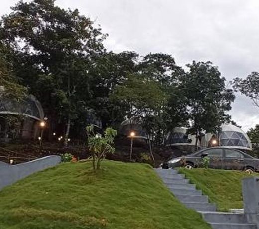 Lemongrass Hill Eco-Retreat