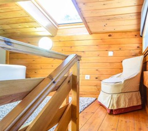 Preciosa Pleta en la Vall dâIncles HUT 7960