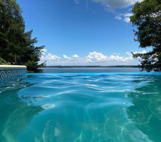 Blusky Lodge