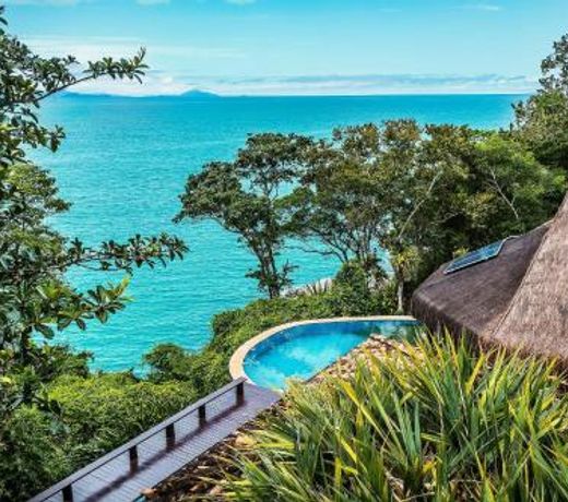 Casa de luxo com piscina e natureza em Ilhabela