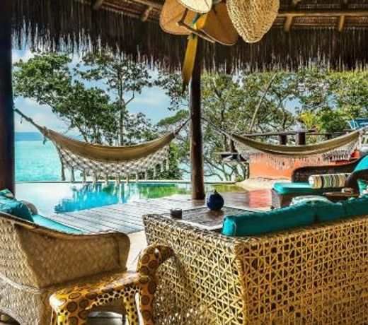 Casa de luxo com piscina e natureza em Ilhabela