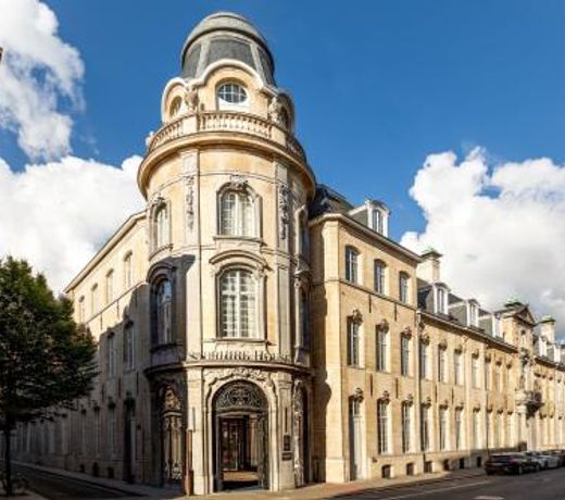 Sapphire House Antwerp, Autograph Collection