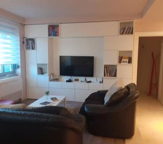 Lake View Apartment