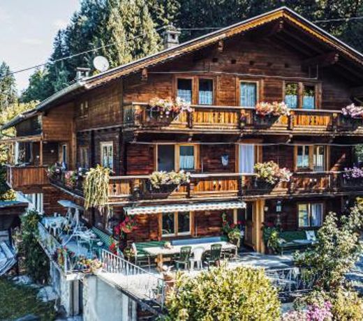 Beautiful home in Hart im Zillertal with WiFi and 5 Bedrooms
