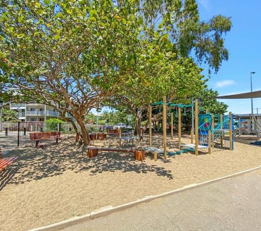 Absolute Beachfront House with Private Pool