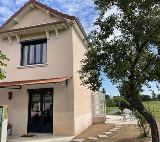 GÃ®te Pierrefitte-sur-Loire, 3 piÃ¨ces, 5 personnes - FR-1-489-347