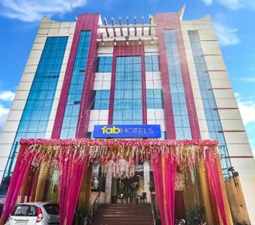 FabHotel Prime Z Grand