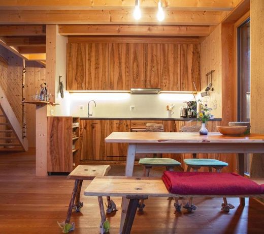 Laugen Lodge