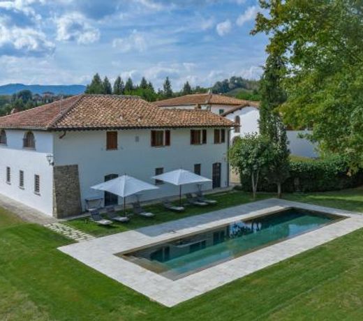 Restful Holiday Home in Reggello with Swimming Pool