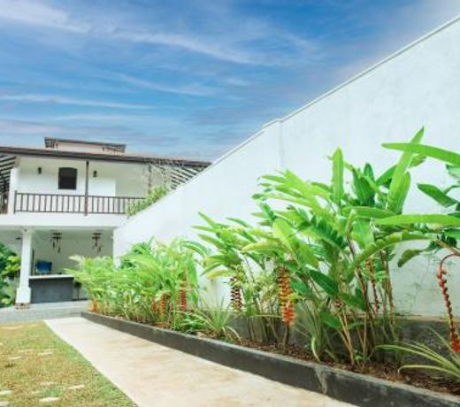Hotel Calm Haven