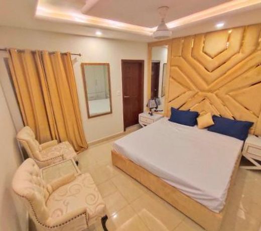 Luxurious & Comfy 1BHK Apartment, Wifi & SmartTV.